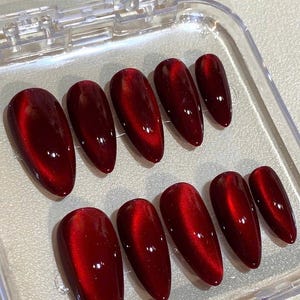 Red Cat Eye Press On Nails: Glossy Burgundy Magnetic Reusable Nail Set