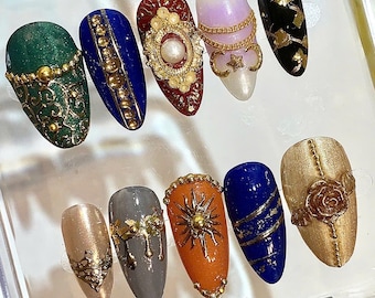 Royal Luxury Press On Nails – Gold Pearl & Gemstone Vintage Nail Set