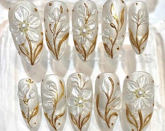 Faux ongles nacrés couleur amande, ensemble de mariage floral doré 3D