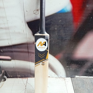 English Willow Cricket Bat Grade A Blade  Lightweight Toe Guard.