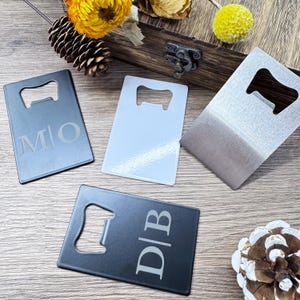 Apribottiglie personalizzato con carta di credito, apribottiglie in metallo, regalo per lo sposo, regalo di nozze, regalo perfetto per lo sposo, regalo per l'addio al celibato, regalo per il bar