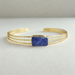 Lapislazuli Gold Manschette Armband | Natürlicher Edelstein-Armband | September Geburtsstein Geschenk für Sie Einstellbare Blauer Stein Schmuck | Boho