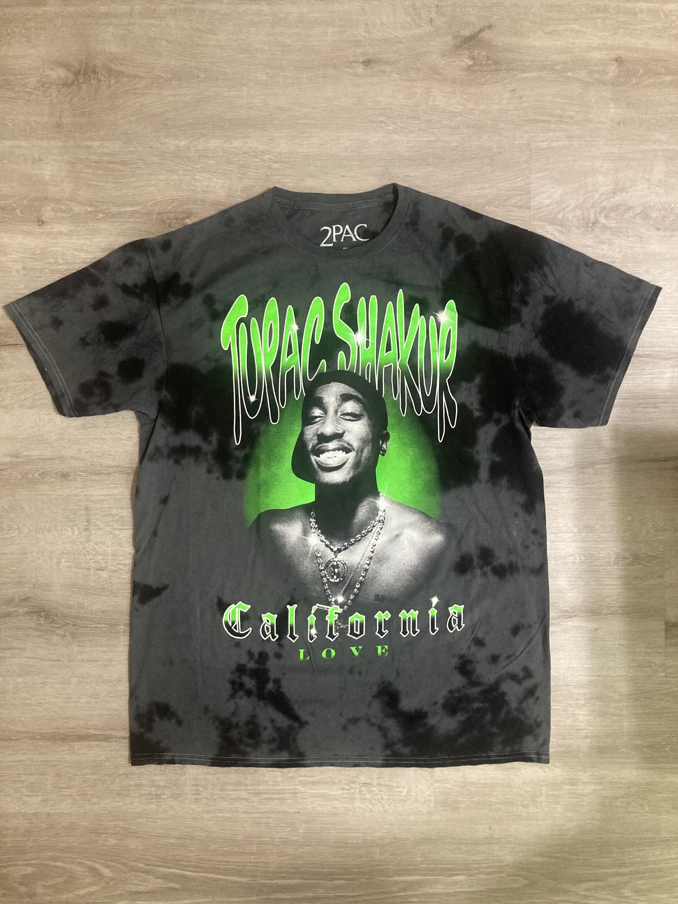 Tupac green/gray Tie Dye Music T-shirt Medium runs 