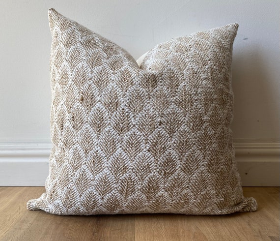 Designer Boho Creamy White Light Brown Beige Wheat Sheaf Pillow Cover Cozy Textural Available in Multiple Sizes Lodge Cabin Scandinavian Etsy Canada