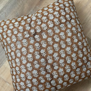 White - Bagh Hand Block Print Pillow Cover (Set of 2) 03