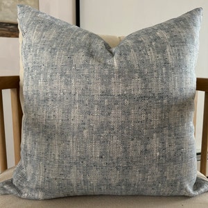 Capa de Almofada Boho Ikat – Chambray Azul Bege | Almofada Decorativa Texturizada em Tecido | Tecido para Almofada Euro Sham, Lombar, Quarto de Bebê e Estofamento