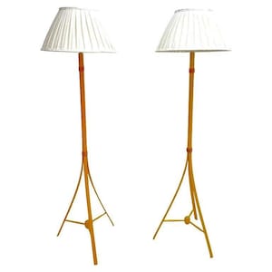 Stehlampe Nuss Holz Dreibein Stehlampe Retro 60 - 70 Design Retro Buche Eiche Weiß warmes Licht