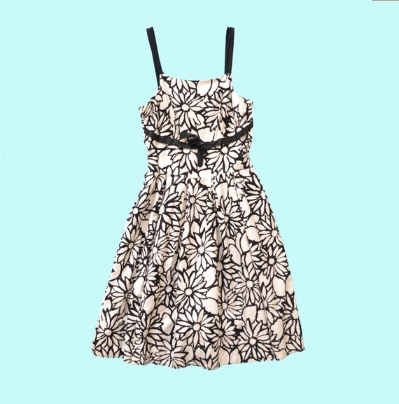 1950s Black and White Flower Sun dress size M - image 4