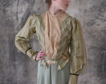 Blusa Listrada Verde Vitoriana