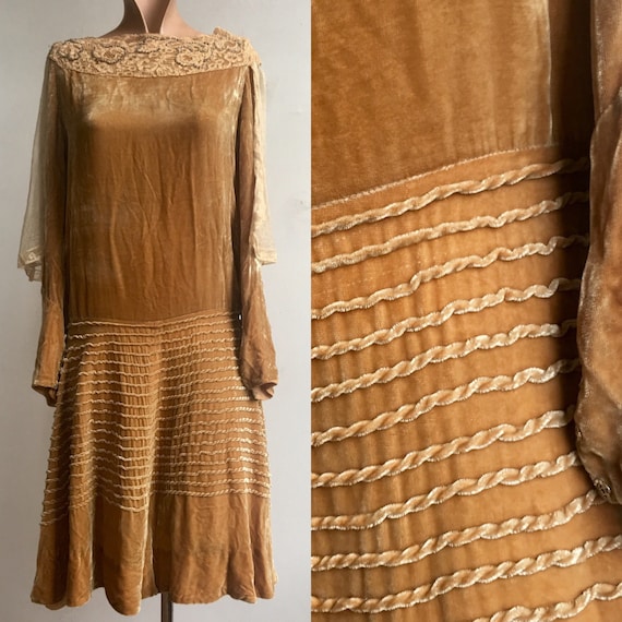 1920s Autumnal Gold Velvet Flapper Dress with Lac