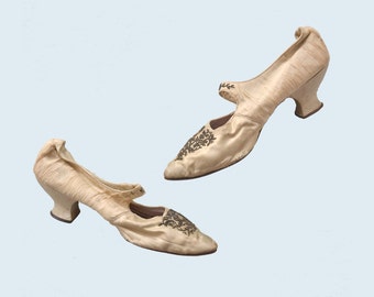 Victorian Cream Silk Wedding Shoes