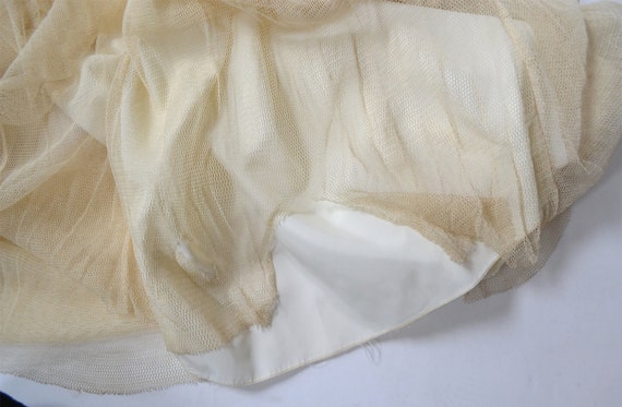 1940s Wedding Gown Satin and Netting size S - image 5