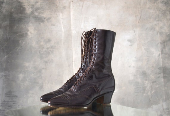 Victorian Brown Leather Boots
