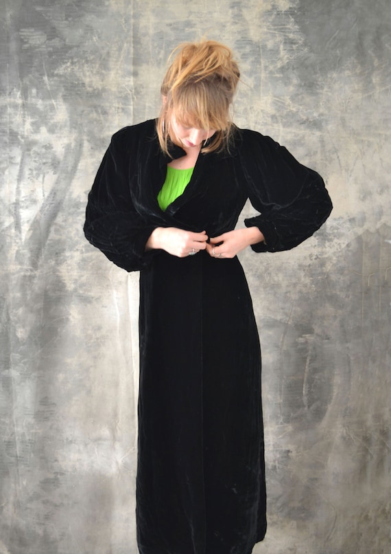 Edwardian Black Velvet Opera Coat - image 1