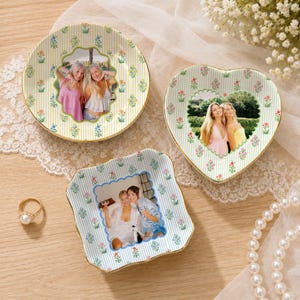Plato para joyas personalizado con foto para tu mejor amiga, plato de cerámica para guardar objetos pequeños, soporte para anillos con estampado floral a rayas para tu mejor amiga, regalo para ella. imagen 5