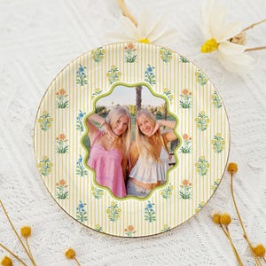 Plato para joyas personalizado con foto para tu mejor amiga, plato de cerámica para guardar objetos pequeños, soporte para anillos con estampado floral a rayas para tu mejor amiga, regalo para ella. imagen 8