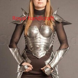 Middeleeuws harnas voor vrouwen: draagbaar LARP-ridderkostuum