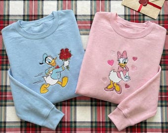 Sudadera bordada con dibujos de patos, suéter de cuello redondo a juego para San Valentín, regalo de San Valentín para fanáticos de los patos, sudadera unisex con capucha bordada.