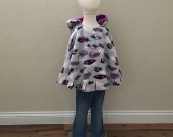 Car seat poncho, children's fleece poncho, reversible poncho, feather poncho, purple tile poncho, toddler Poncho, girl poncho, travel