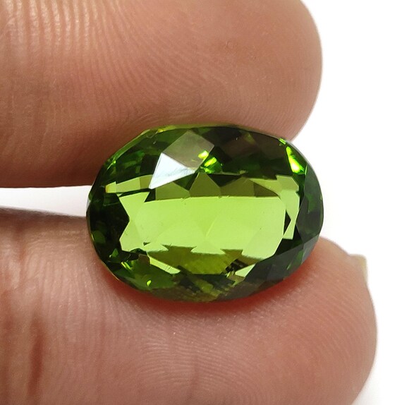 Faceted Peridot Loose Stone: AAA Grade Gemstone, 16x12mm