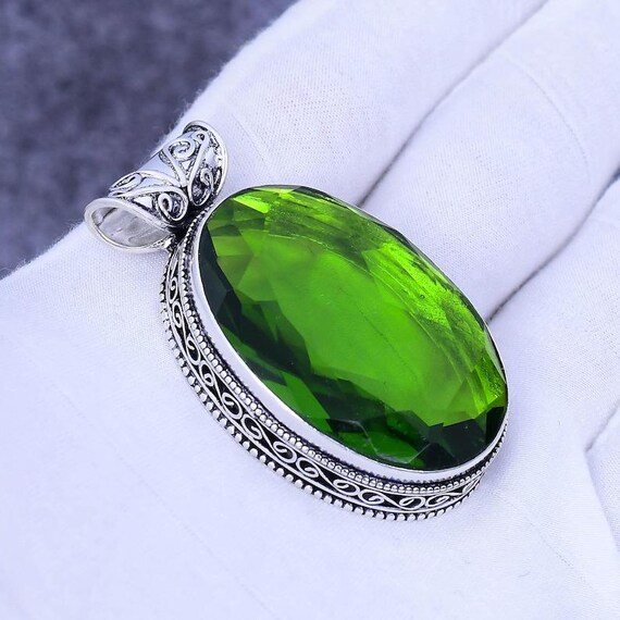 Faceted Peridot Pendant: Bohemian 925 Sterling Silver Vintage Necklace