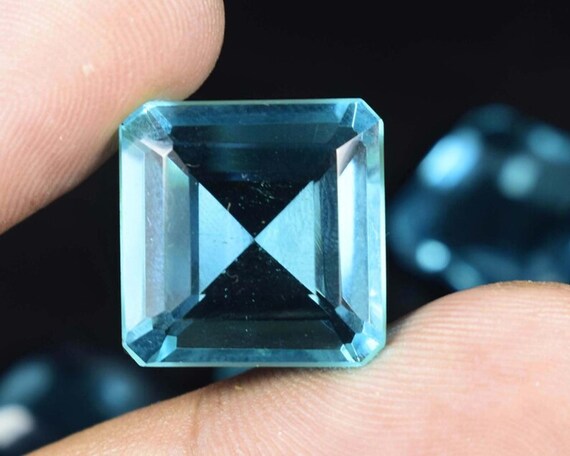 Faceted Swiss Blue Topaz Stone: Square Gemstone, 20 Carat, Lab-Created