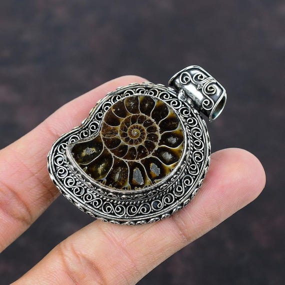 Ammonite Fossil 925 Sterling Silver Pendant - Boho Gemstone Jewelry