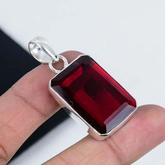 Handmade Red Garnet Sterling Silver Pendant: Vintage-Inspired Jewelry