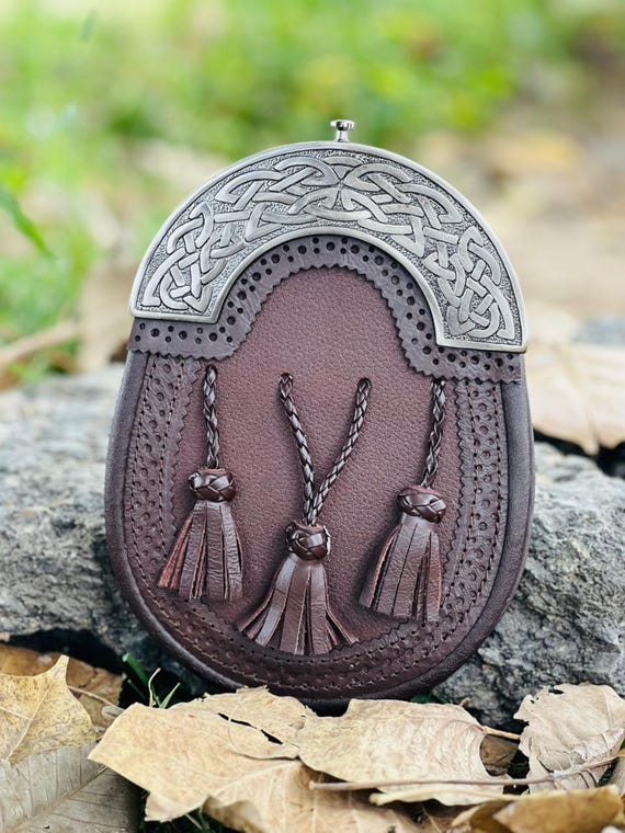 Scottish Traditional Celtic Antique Brown Sporran 3 Tassels Leather Kilt Sporran With Chain Belt