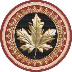 Può includere: Design decorativo circolare con una foglia d'acero dorata su sfondo nero, incorniciato da bordi dorati e bordeaux ornati. Il design ha un aspetto dettagliato e strutturato, adatto a varie applicazioni decorative.