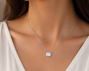 2.50ct Moissanit Solitär Anhänger im Smaragdschliff: 585er Gold oder 925er Silber