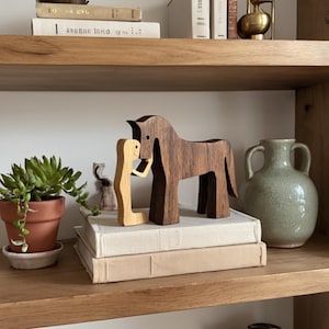 Wooden Couple Figurine with Dog – Romantic Home Decor, Mini Family Table Ornament, Valentine&#39;s Day Gift, original wood sculpture