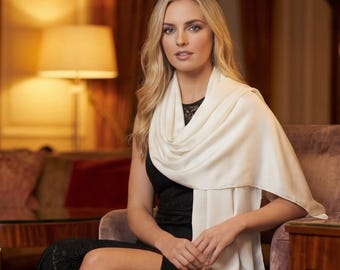 Foulard 100 % soie pour femme, 180 x 90 cm, blanc/noir uni, idéal pour les occasions formelles, foulard en soie, étole de mariage – cadeau pour elle, Fête des Mères