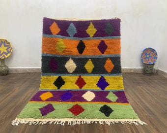 Tapete marroquino de lã: feito à mão, cor laranja, com design berbere.