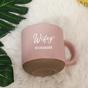 Personalized Mr & Mrs Ceramic Mugs: Engraved Couple Coffee Cups