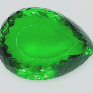 102.45 Ct Natural Green Topaz Pear Cut Gemstone: Jewelry Making (33x25 MM)