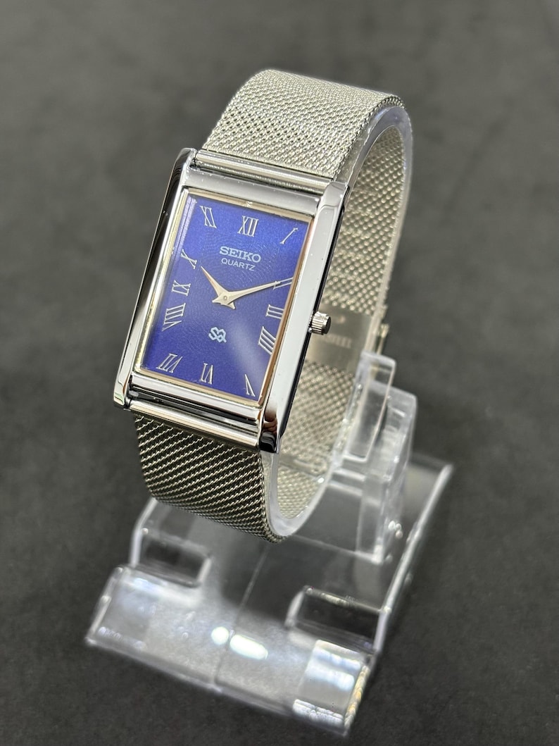 Vintage Seiko Quartz Dress Watch – Slim Tank Design with Royal Blue Dial image 1