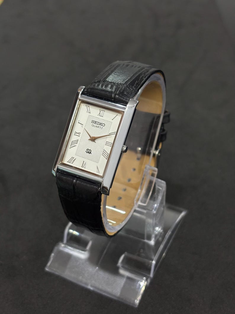Vintage Seiko Rectangular Quartz Watch Slim Tank Style Men’s Wristwatch, Classic White Dial image 1