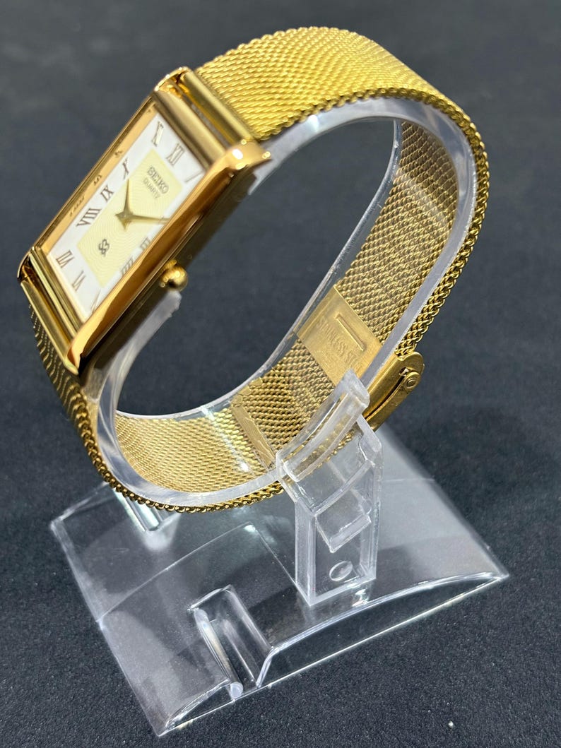 Timeless Seiko Vintage Tank Watch, White Dial, Gold Tone Quartz Wristwatch