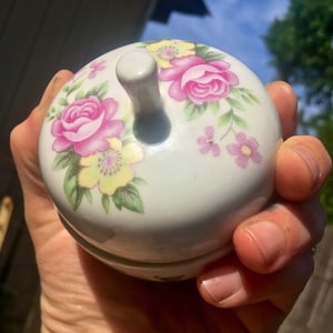 Vintage rose print ceramic ring box