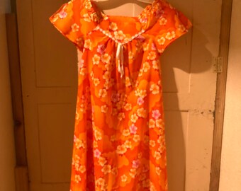 Vintage 1960s XS / S Hawaiian Tiki / Muu Muu Vestido