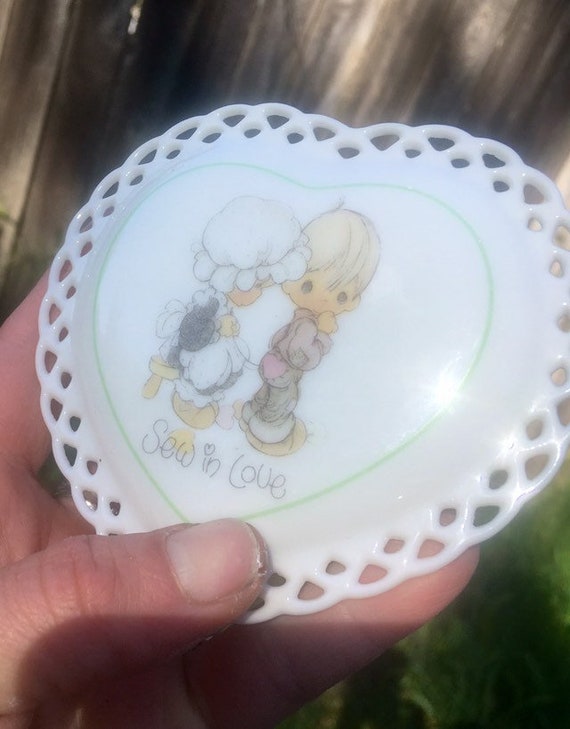 Vintage precious moments sew in love heart trinket box