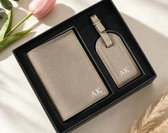 Personalized Leather Passport Holder and Luggage Tag Set, Monogram Passport Cover, Groomsmen Gift, Bridesmaid Gift, Honeymoon Travel Gift