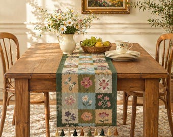 Camino de mesa con borlas florales estilo cottagecore, mantel de patchwork vintage, decoración bohemia de estilo rústico.