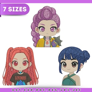 Peut inclure: Trois motifs brodés de personnages de dessins animés avec de grands yeux et diverses coiffures. Les personnages ont des tenues et des expressions différentes. Le coin supérieur gauche porte le texte "7 TAILLES" dans une bannière violette. Le bas contient des extensions de type de fichier.