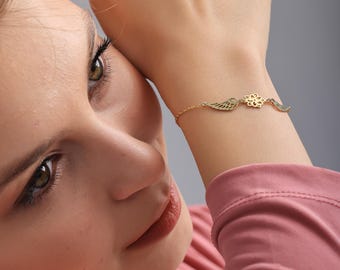 Dainty Gold Angel Wings Bracelet with Flower Angel Wings Flower Bracelet Sterling Silver Guardian Angel Bracelet for Mom Unique Gift for Her