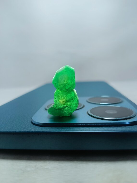 エメラルドの原石スティック、ジュエリー製作用の天然宝石、サイズ 20 