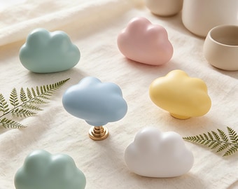 Boutons de meuble nuage pastel, poignées de tiroir en céramique mate, décoration de chambre d'enfant, matériel de chambre de bébé mignon, cadeau de pendaison de crémaillère parfait