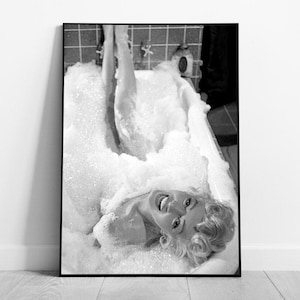 Poster con stampa della vasca da bagno di Marilyn Monroe, poster in bianco e nero, arte murale di Marilyn Monroe, arte decorativa per la casa vintage, decorazione murale di Marilyn, arte di Marilyn