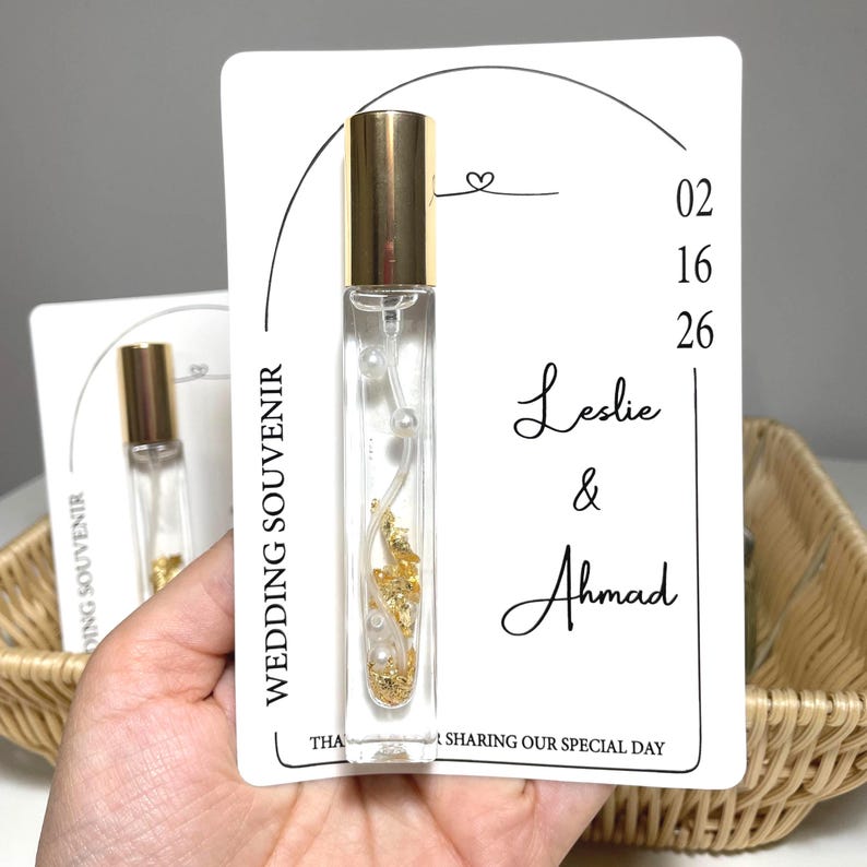 personalized-perfume-party-favors-with-gold-leaf-and-pearls-wedding